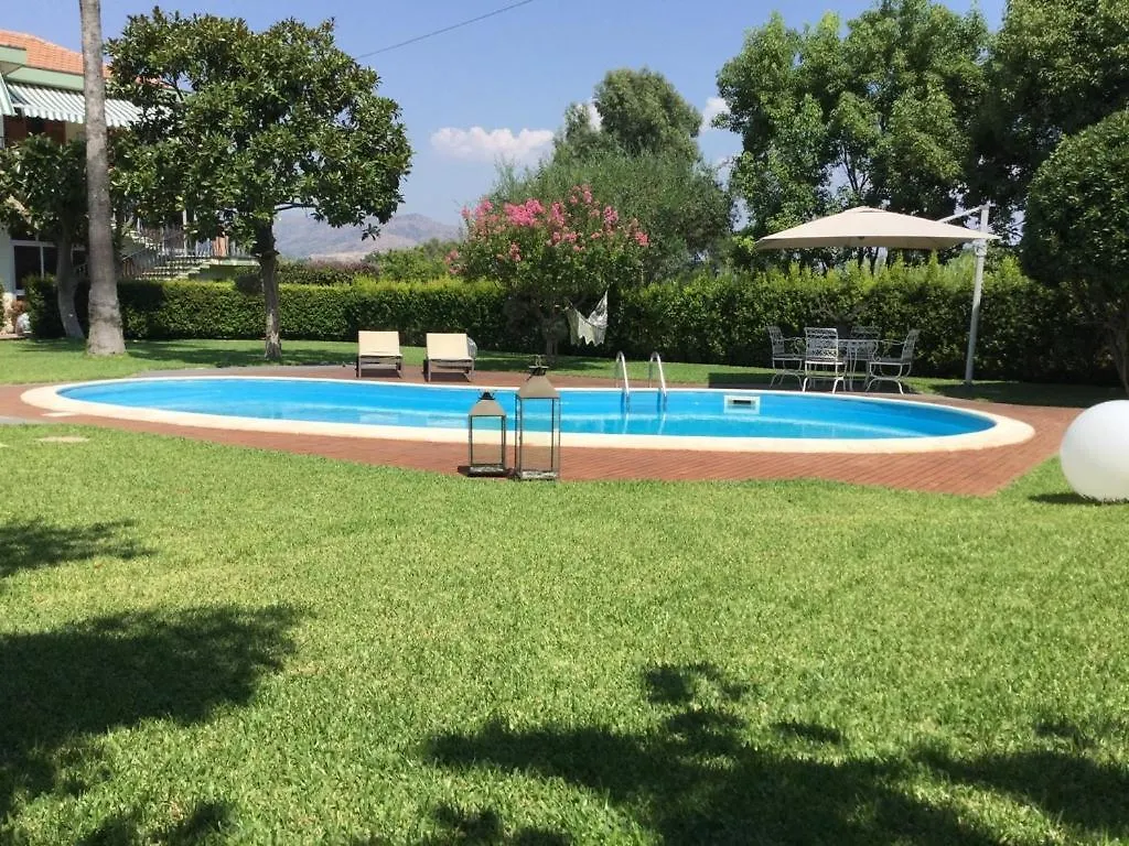 מסקלי Green Paradise With Etna View בית נופש